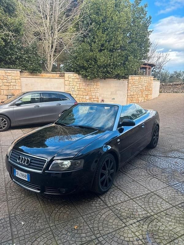Nero Usata 2004 Audi A4 Cabriolet Cabrio | 2500 € (Buon prezzo) - Immagine 1/4