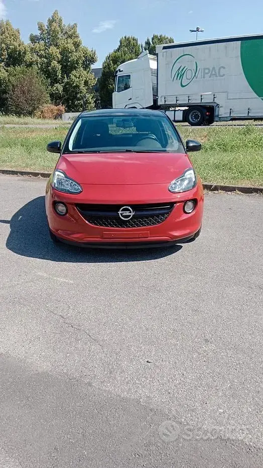 Usata Opel Adam Glam 87 CV (63 kW) 2016 Rosso Utilitaria