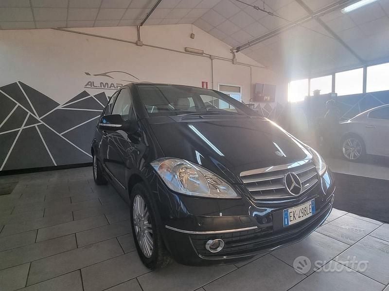 Usata Mercedes A180 Premium 109 CV (80 kW) 2012 Nero Berlina