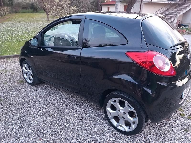 Usata Ford Ka 69 CV (50 kW) 2010 Nero Utilitaria
