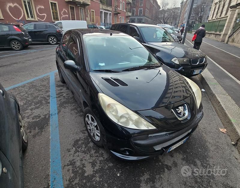 Usata Peugeot 206 60 CV (44 kW) 2012 Nero Berlina