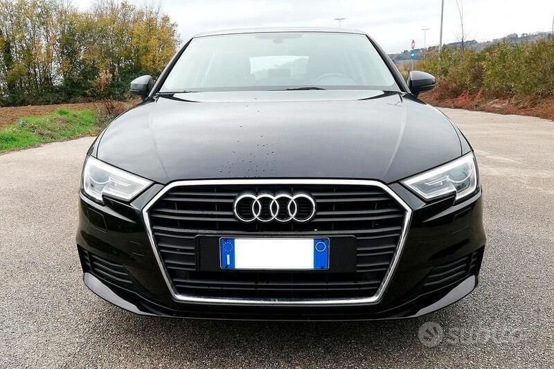 Usata 2016 Audi A3 Sportback g-tron Sport Due volumi | 12.600 € (Buon prezzo) - Immagine 1/4