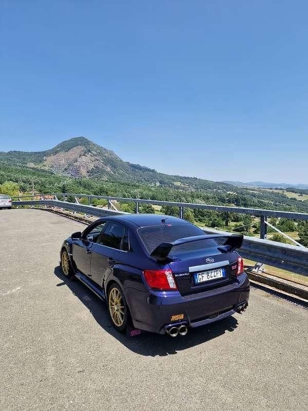 Usata Subaru Impreza 300 CV (220 kW) 2011 Blu/azzurro Berlina