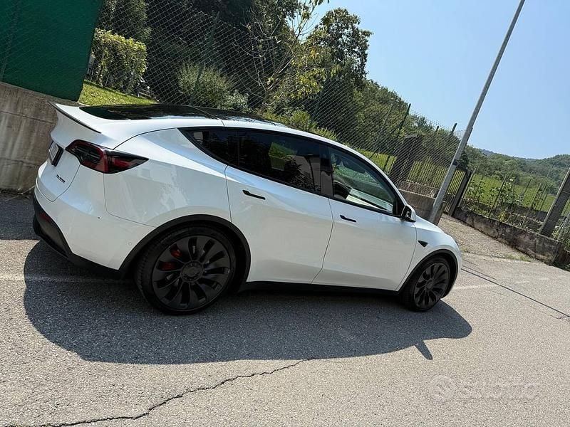 Usata Tesla Model Y Performance 392 kW (534 CV) 2022 SUV