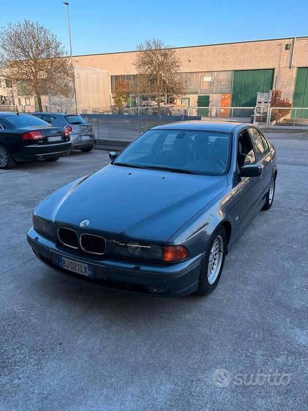 Usata BMW 520 150 CV (110 kW) 2000 Grigio Berlina