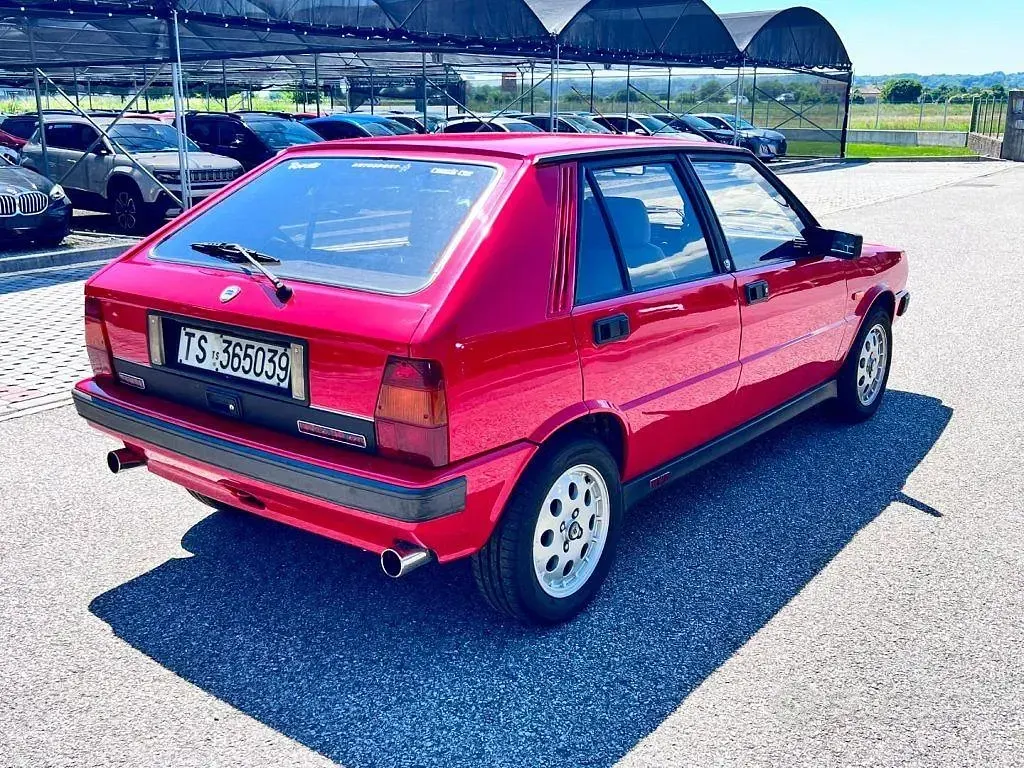 Usata Lancia Delta 166 CV (122 kW) 1987 Rosso Utilitaria
