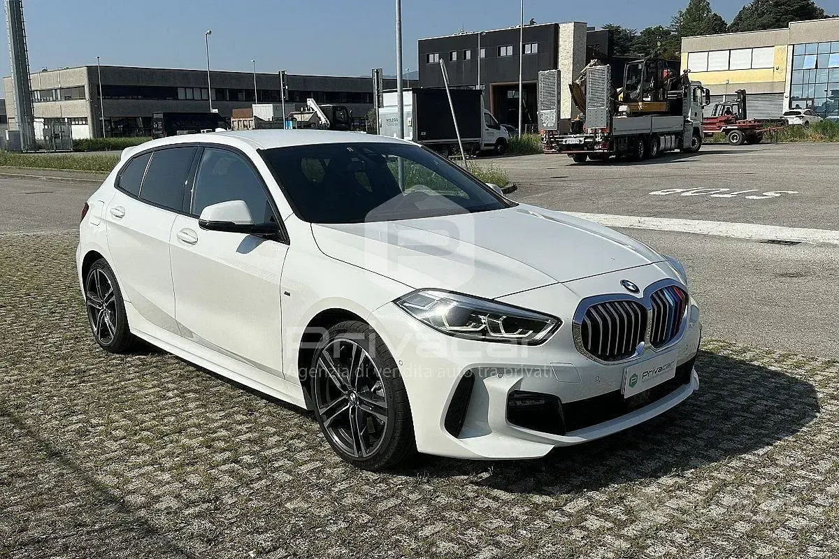 Usata BMW 120 M Sport 190 CV (139 kW) 2022 Bianco Utilitaria