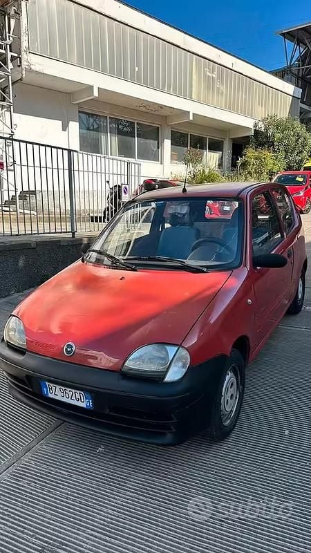 Usata Fiat Seicento 54 CV (39 kW) 2002 Rosso Utilitaria
