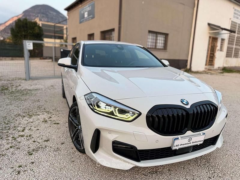 Usata BMW 118 M Sport 150 CV (110 kW) 2022 Bianco Utilitaria