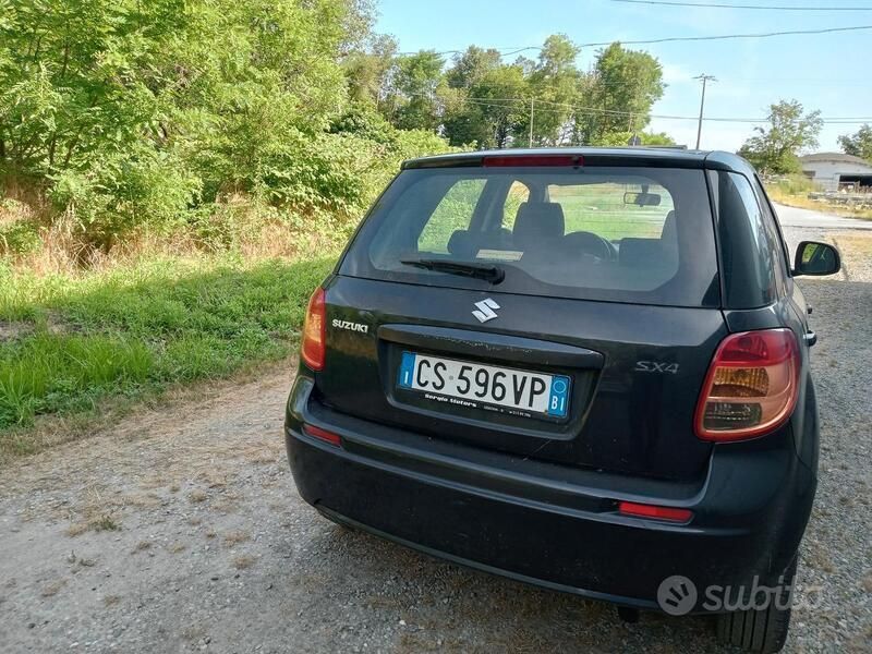 Usata Suzuki SX4 90 CV (66 kW) 2007 Berlina