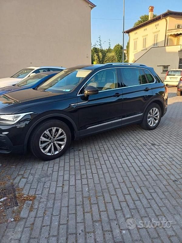 Usata VW Tiguan 122 CV (89 kW) 2021 Nero SUV