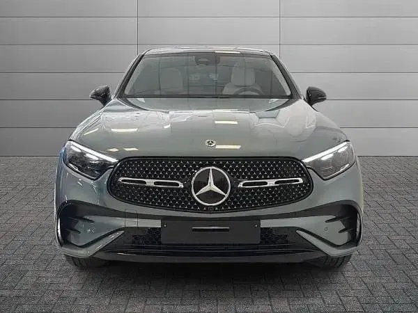 Nuova Mercedes GLC220 197 CV (144 kW) 2026 Verde SUV