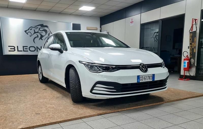 Usata VW Golf VIII Life 149 CV (109 kW) 2021 Bianco Berlina
