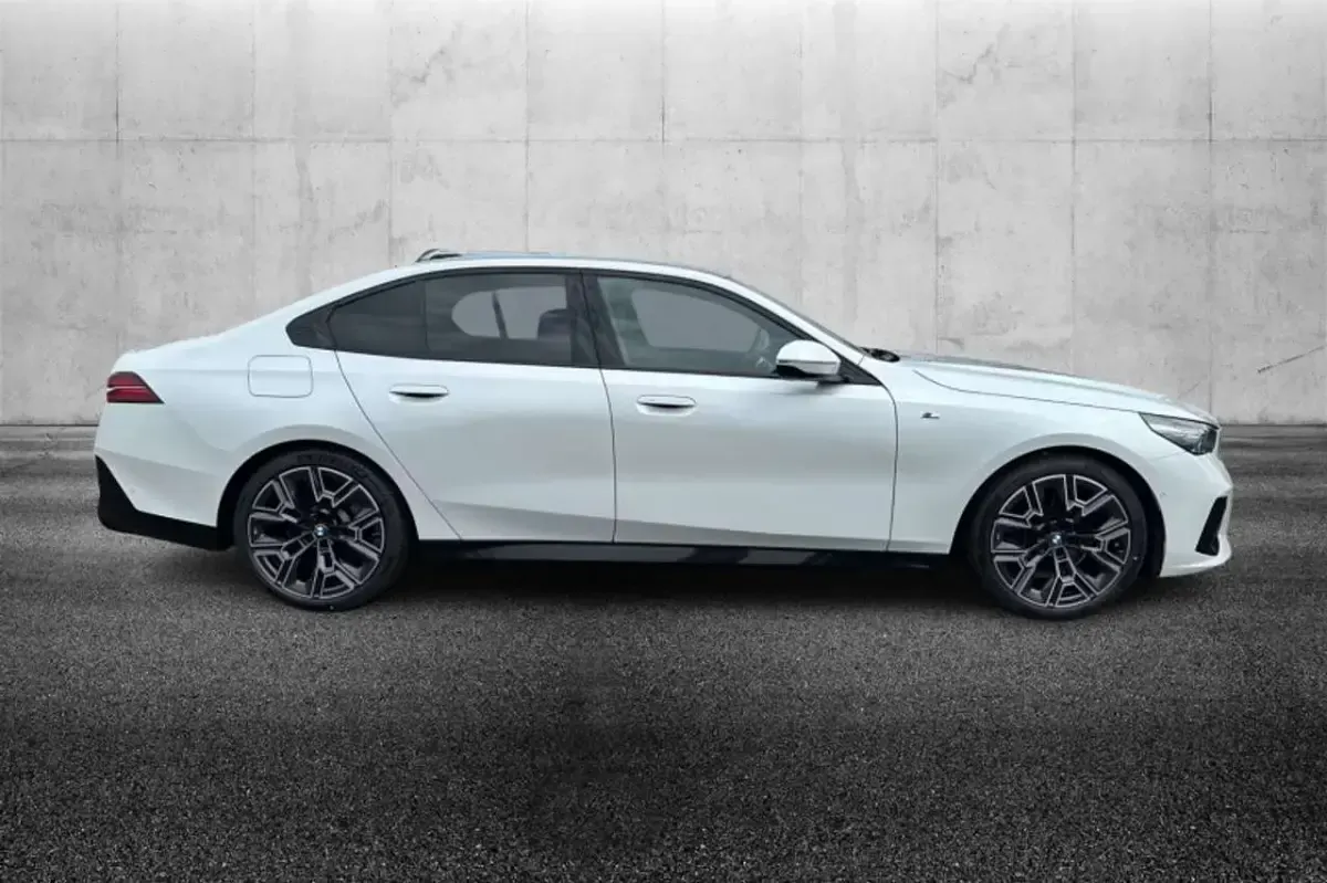 Usata BMW 520 M Sport 197 CV (144 kW) 2025 Bianco Berlina