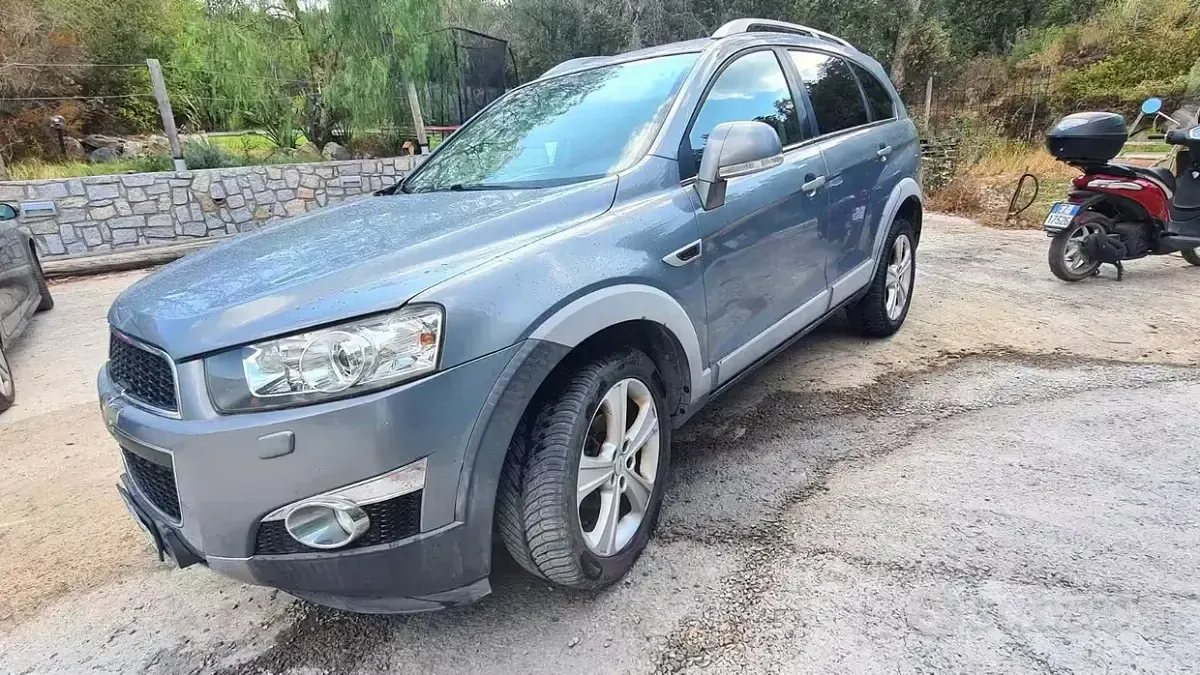 Usata Chevrolet Captiva 184 CV (135 kW) 2012 Grigio SUV