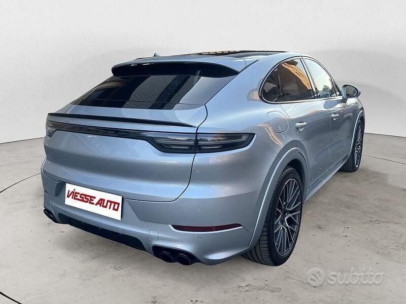 Usata Porsche Cayenne 460 CV (338 kW) 2021 Grigio SUV