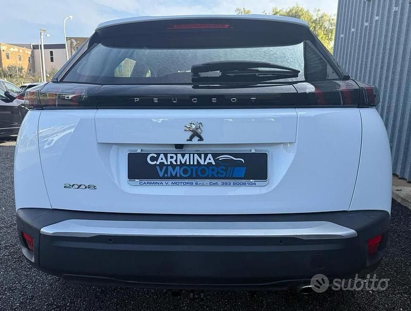 Usata Peugeot 2008 Active 110 CV (80 kW) 2021 Bianco SUV