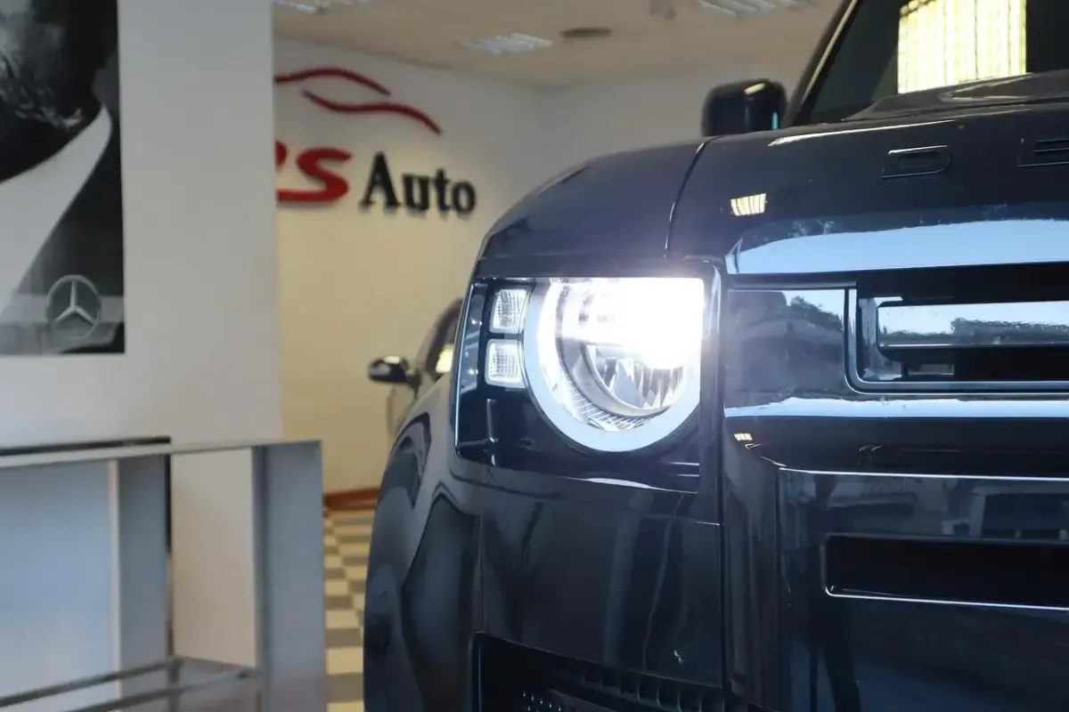 Usata Land Rover Defender S 199 CV (146 kW) 2024 Nero SUV