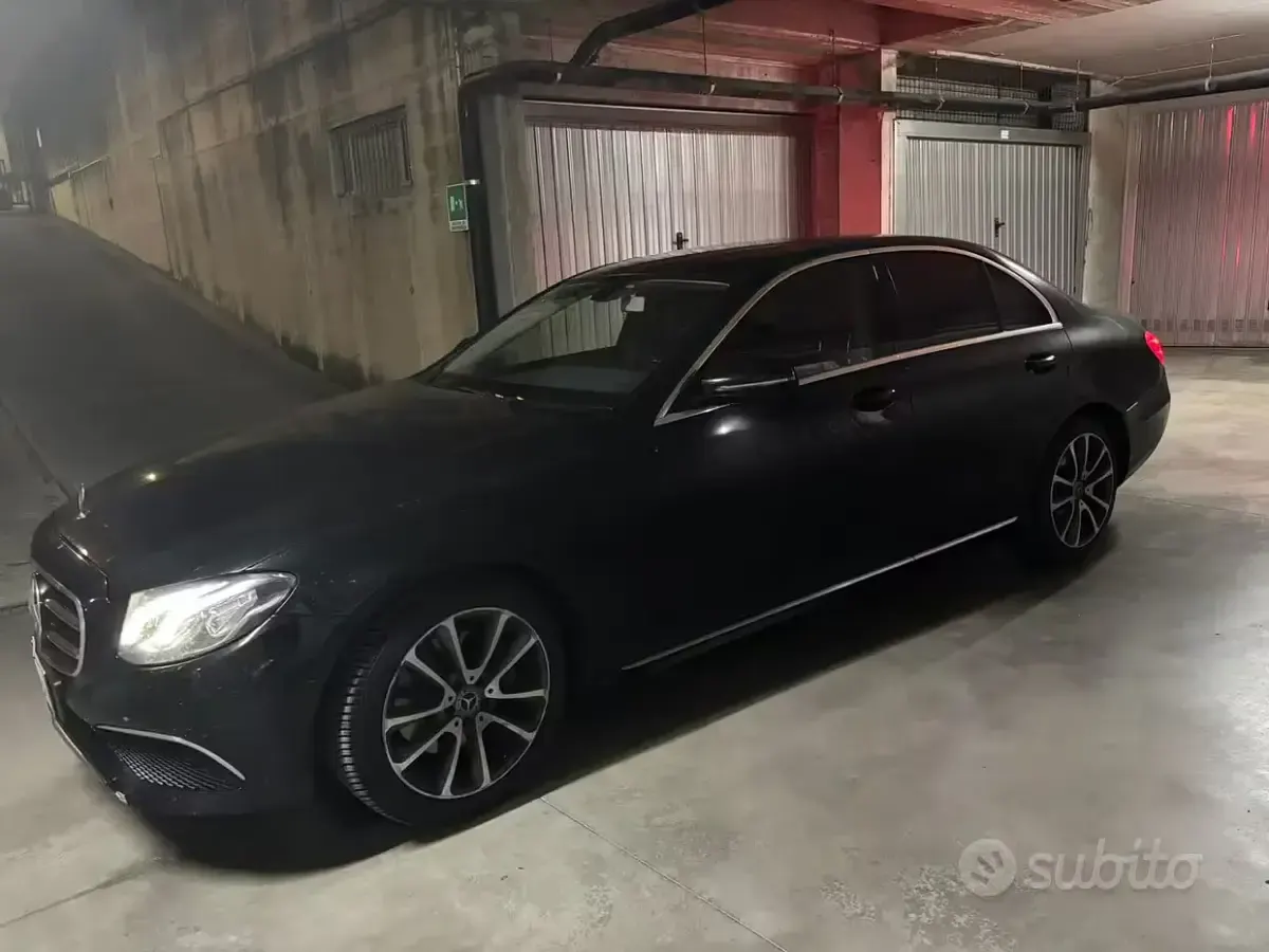 Usata Mercedes 220 184 CV (135 kW) 2019 Nero Berlina