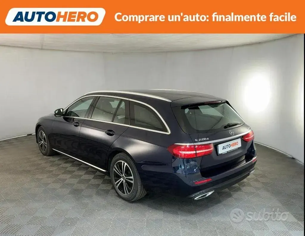 Usata Mercedes E220 194 CV (142 kW) 2019 Bluazzurro Station wagon