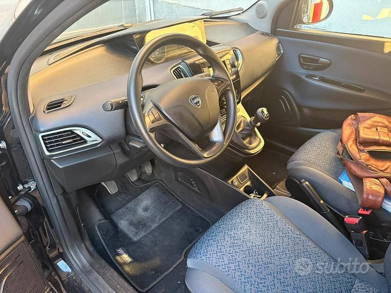 Usata Lancia Ypsilon 69 CV (50 kW) 2024 Utilitaria