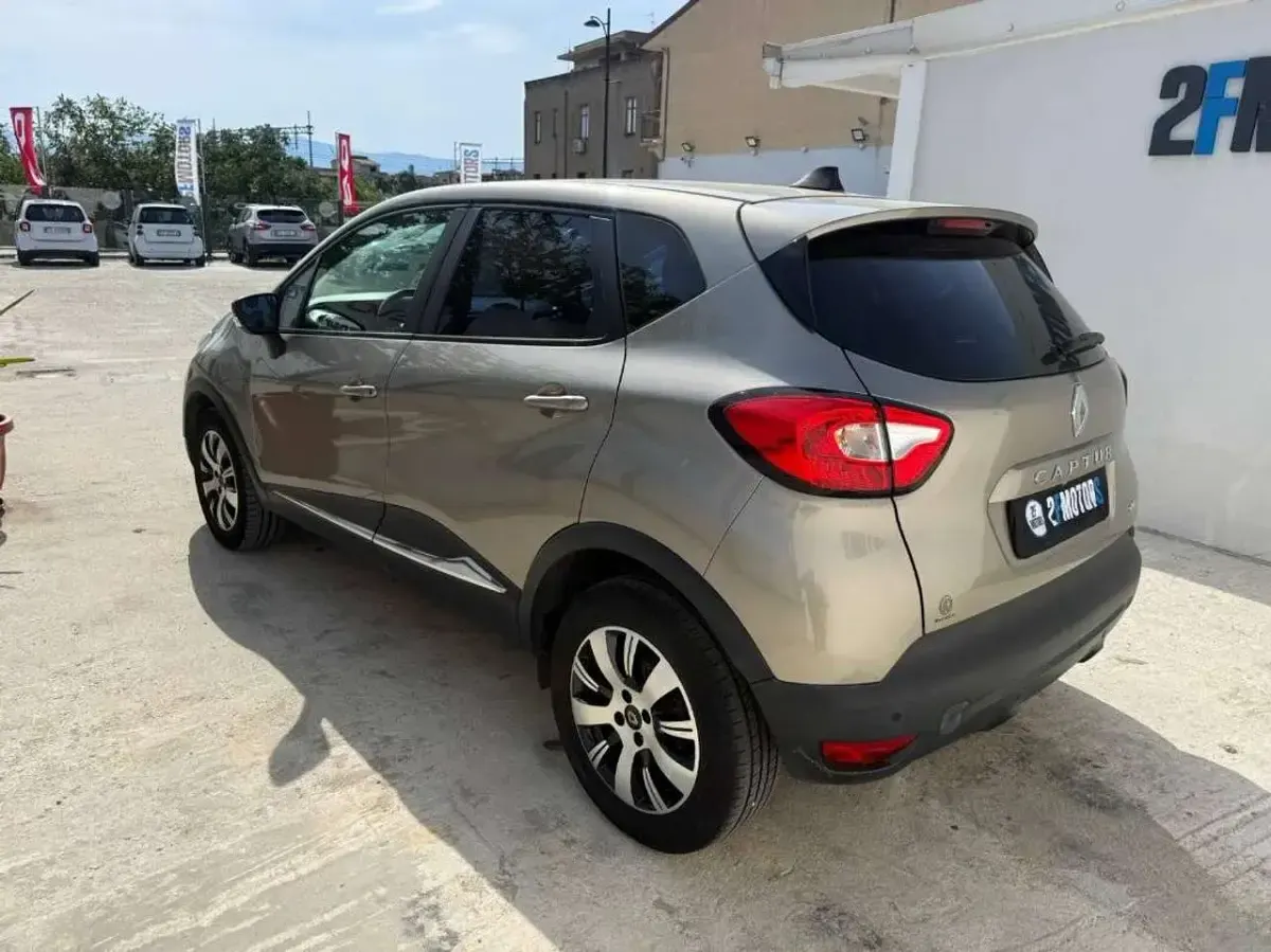 Usata Renault Captur Intens 90 CV (66 kW) 2016 Other SUV