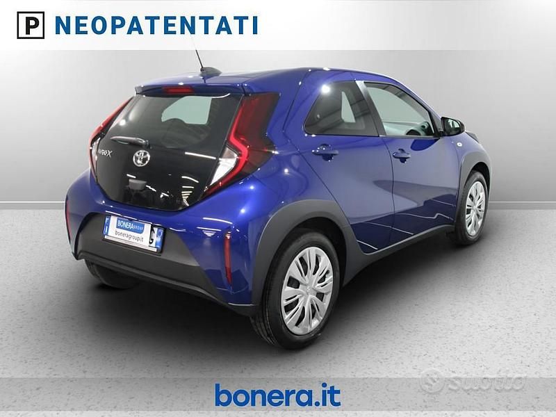 Usata Toyota Aygo X Active 72 CV (52 kW) 2024 Blu SUV