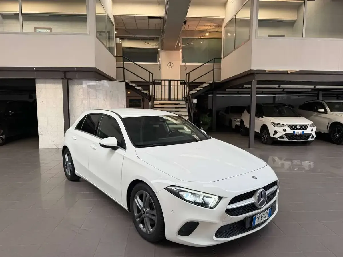 Usata Mercedes A180 116 CV (85 kW) 2019 Other Berlina