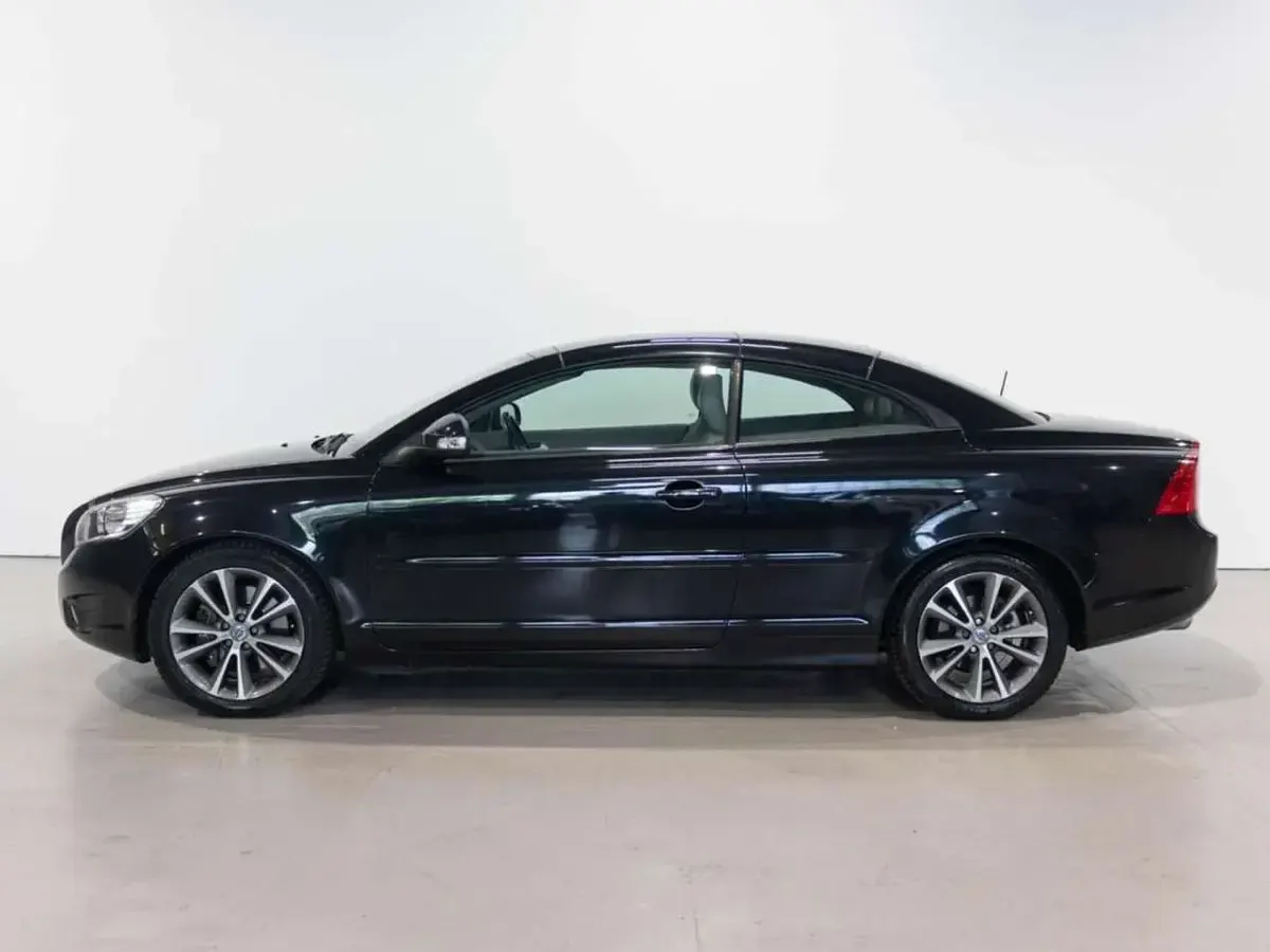 Usata Volvo C70 150 CV (110 kW) 2011 Nero Cabrio