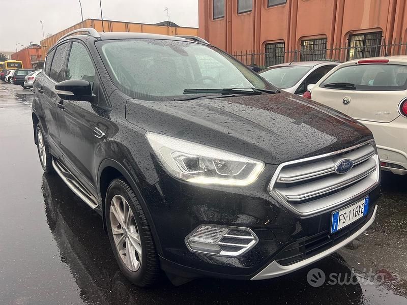 Usata Ford Kuga S 120 CV (88 kW) 2018 Nero SUV