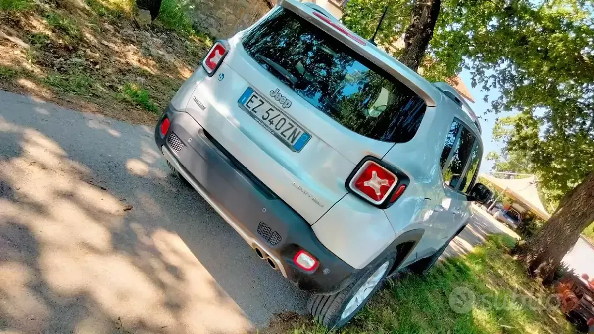 Usata Jeep Renegade 120 CV (88 kW) 2015 Grigio SUV