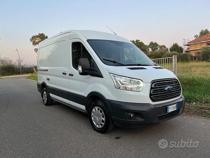 Usado Ford Transit Trend 131 CV (96 kW) 2018 Blanco Berlina
