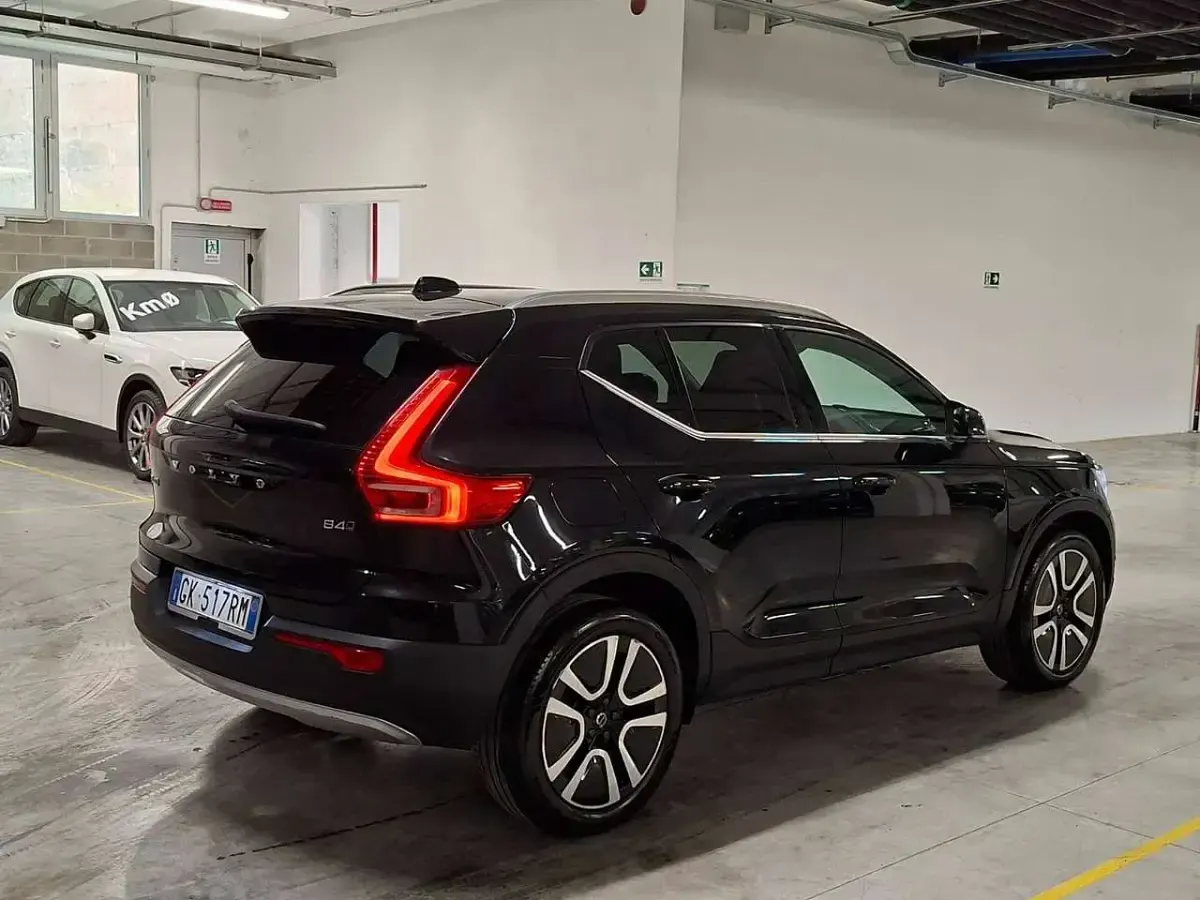 Usata Volvo XC40 Inscription 197 CV (144 kW) 2022 Onyx black SUV