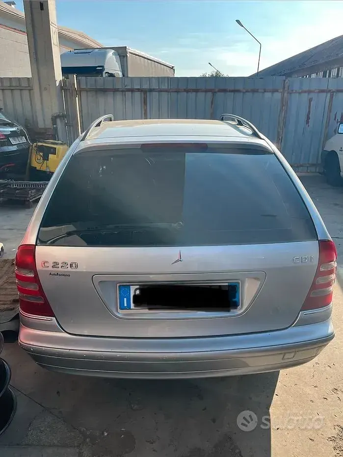 Usata Mercedes C180 150 CV (110 kW) 2004 Grigio Station wagon