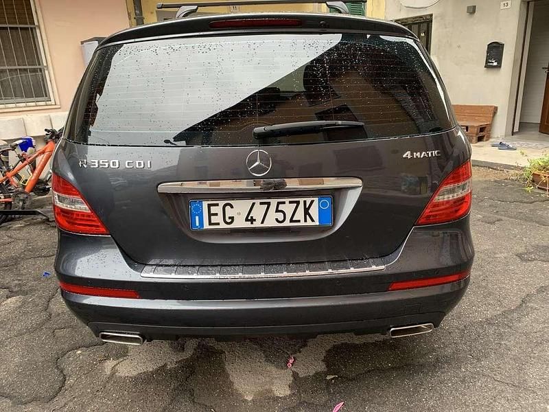 Usata Mercedes R320 224 CV (164 kW) 2011 Monovolume