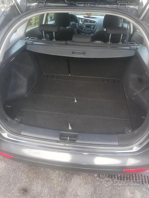 Usata Kia Ceed Sportswagon Active 110 CV (80 kW) 2016 Nero Station wagon