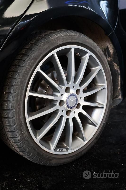 Usata Mercedes A200 AMG 136 CV (100 kW) 2015 Nero Berlina