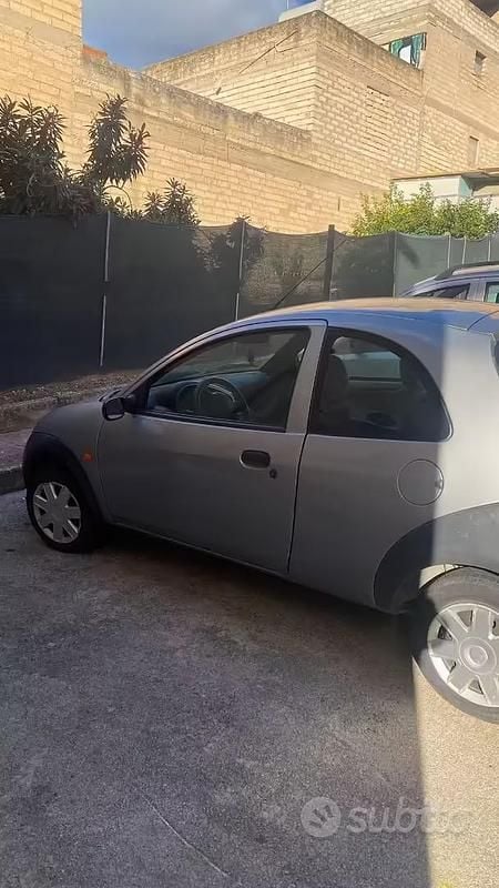Usata Ford Ka 60 CV (44 kW) 2004 Grigio Utilitaria