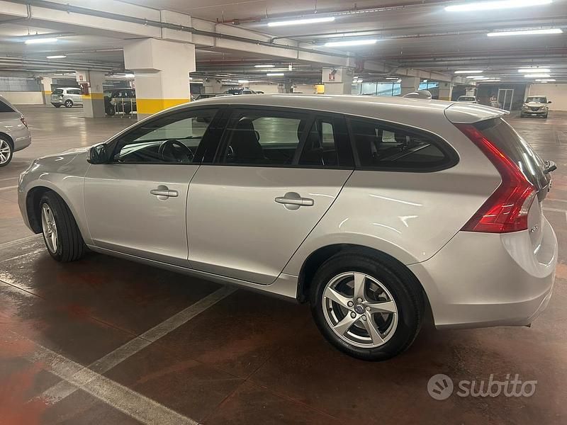 Usata Volvo V60 203 CV (149 kW) 2016 Grigio Station wagon