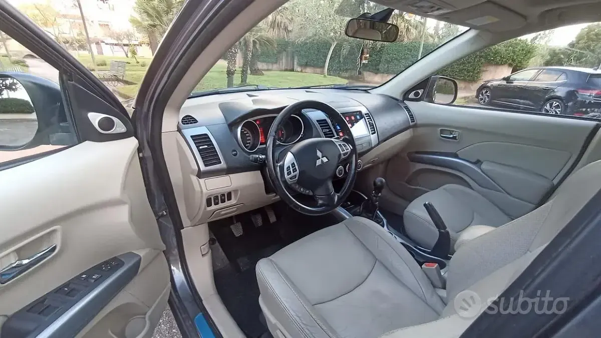 Usata Mitsubishi Outlander 2009 Grigio SUV