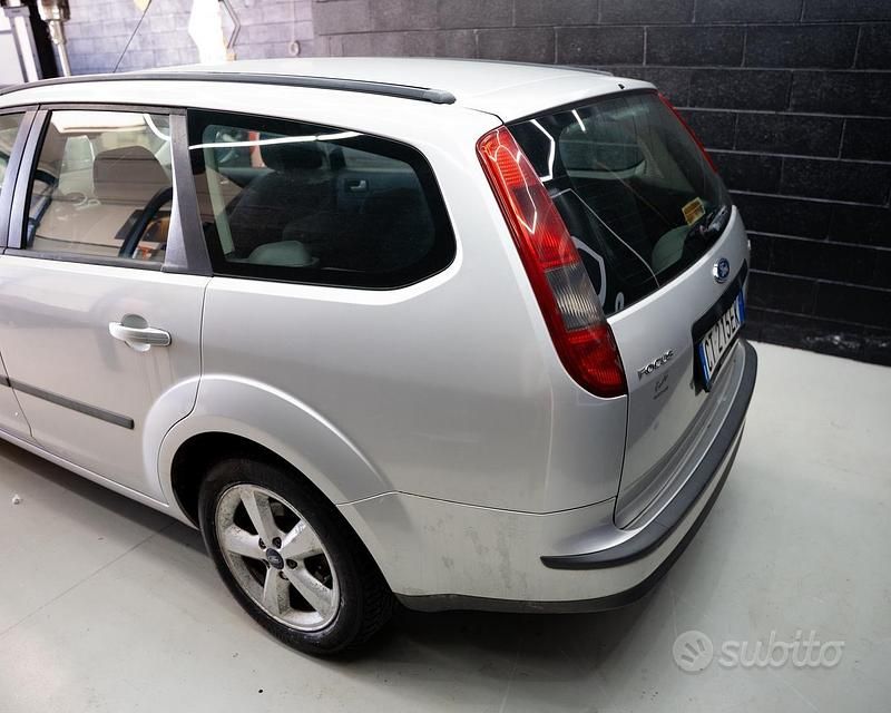 Usata Ford Focus 110 CV (80 kW) 2004 Station wagon