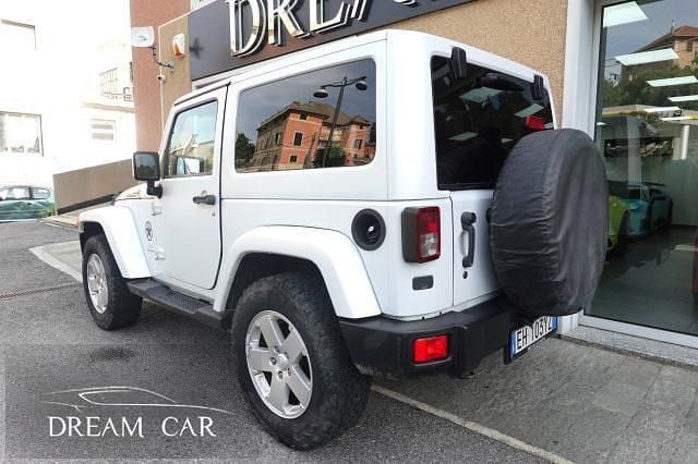 Usata Jeep Wrangler Sahara 200 CV (147 kW) 2011 Bianco perlato SUV