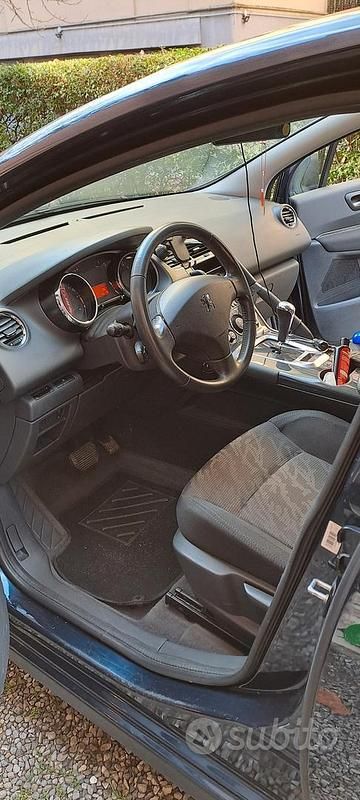 Usata Peugeot 3008 2010 Blu SUV