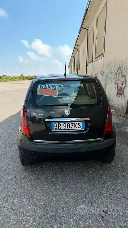 Usata Lancia Musa 95 CV (69 kW) 2004 Nero Monovolume