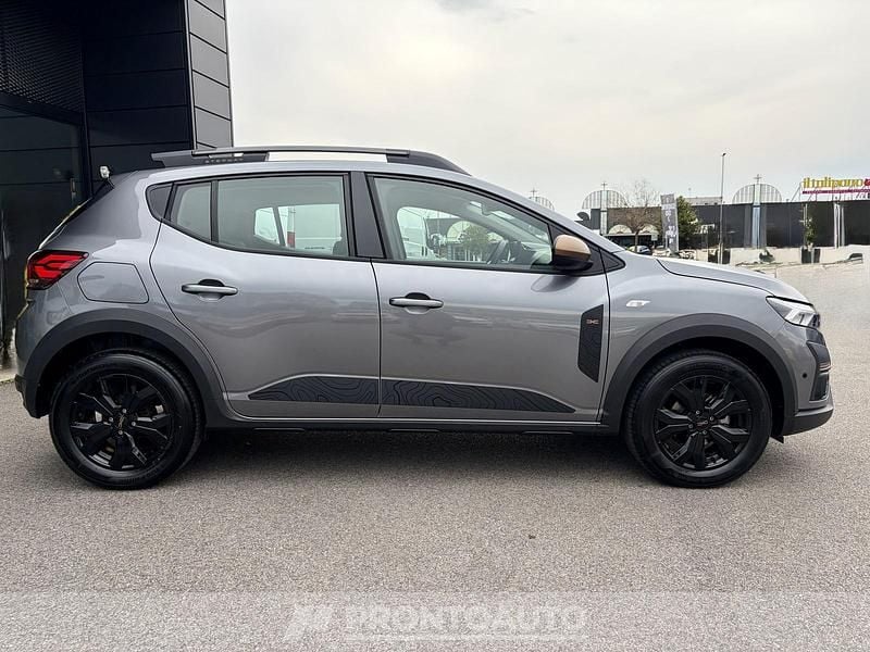 Usata Dacia Sandero Extreme 101 CV (74 kW) 2025 Grigio Berlina