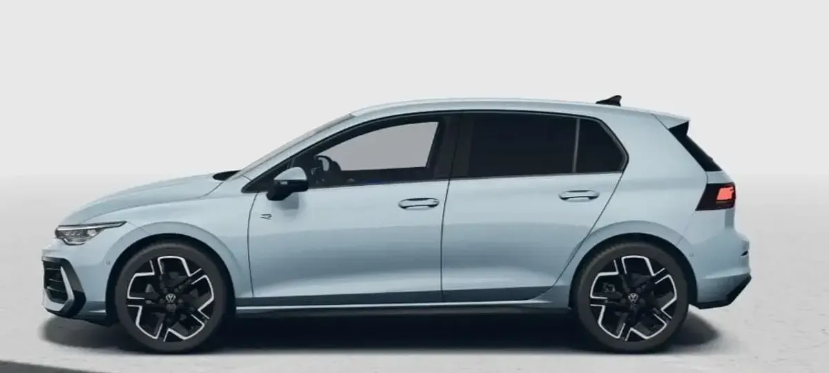 Nuova VW Golf VIII R-line Plus 150 CV (110 kW) 2026 Blu/azzurro Berlina