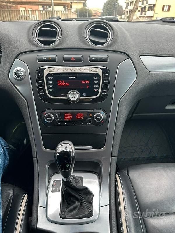 Usata Ford Mondeo Titanium 163 CV (119 kW) 2010 Nero Berlina