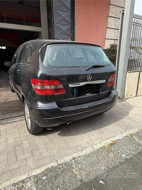 Usata Mercedes B180 2006 Nero Monovolume