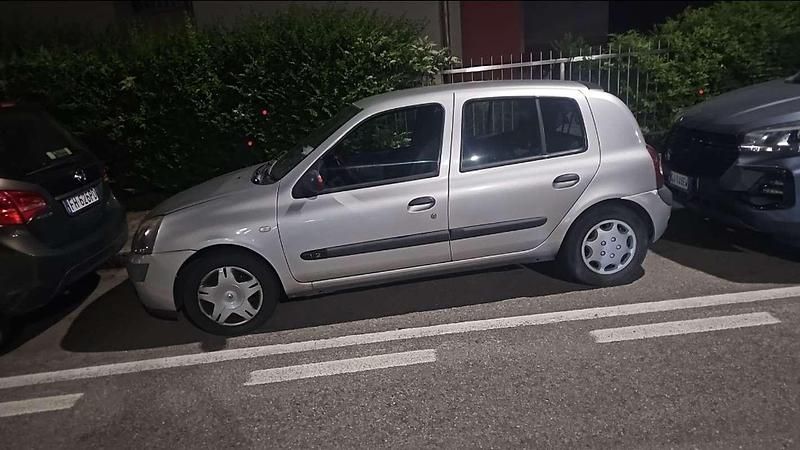 Usata Renault Clio II 58 CV (42 kW) 2006 Berlina