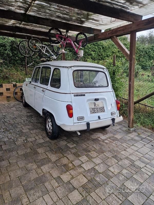 Bianco Usata 1992 Renault R4 Tre volumi | 3500 € - Immagine 1/4